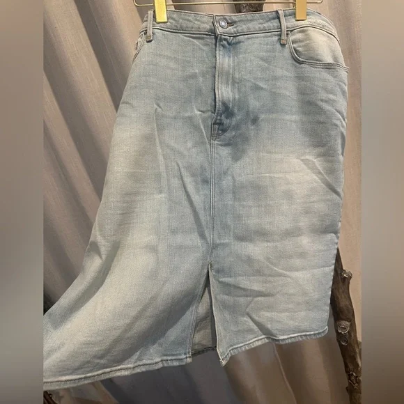 Good American Light Blue Denim Mini Skirt with Front Slit Plus Size 22 - Picture 2 of 5